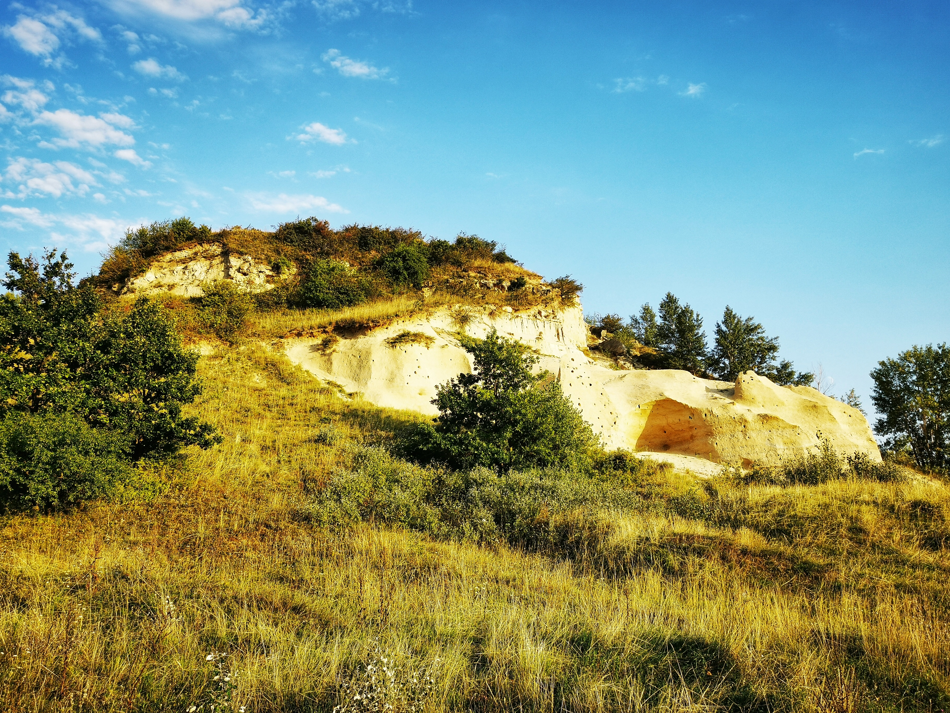 Sandberg is a protected area and therefore it is prohibited to remove any natural materials or hike outside the marked trail.