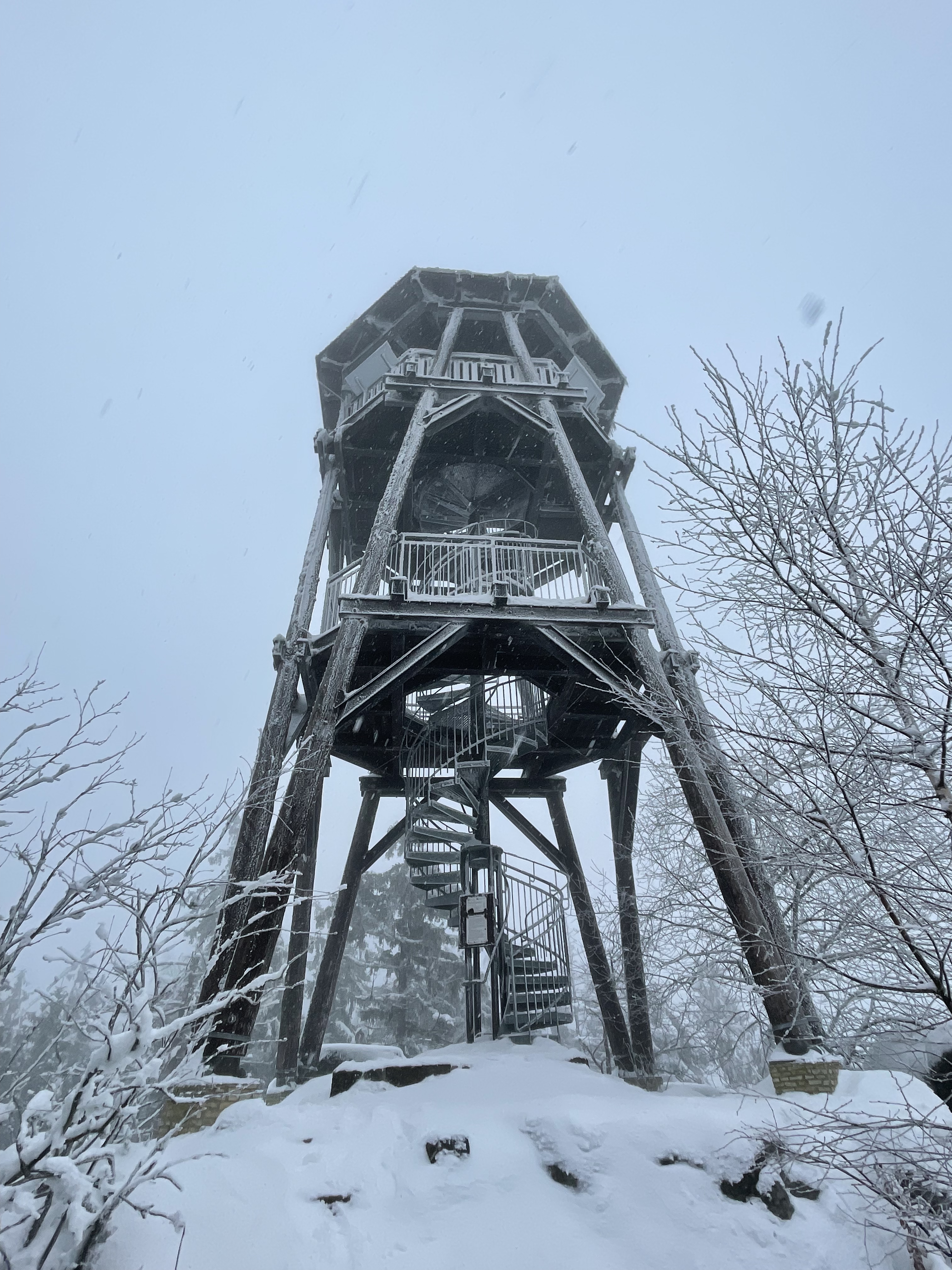 Čáp lookout tower